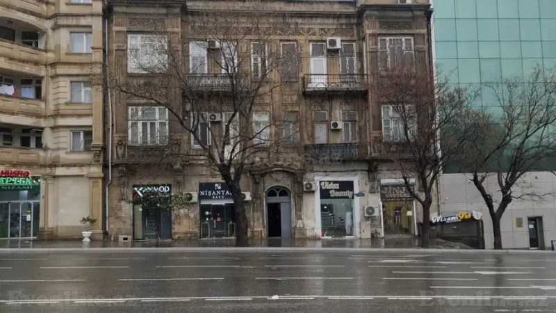 Satılır 3 otaqlı Mənzil Köhnə tikili 58 m² Nizami m. - şəkil 3