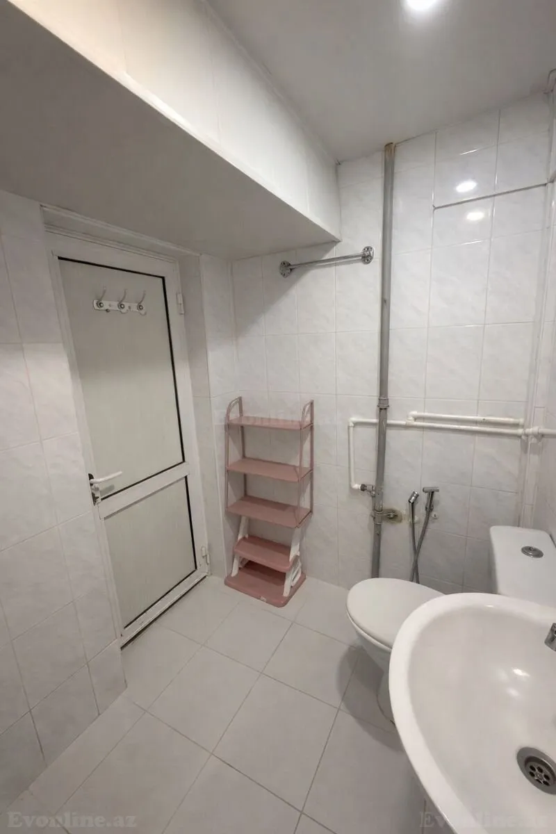 Satılır 3 otaqlı Mənzil Köhnə tikili 70 m² Elmlər Akademiyası m. - şəkil 8