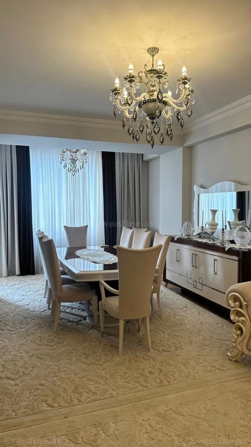 3 otaqlı Mənzil 170 m² Elmlər Akademiyası m. Satılır