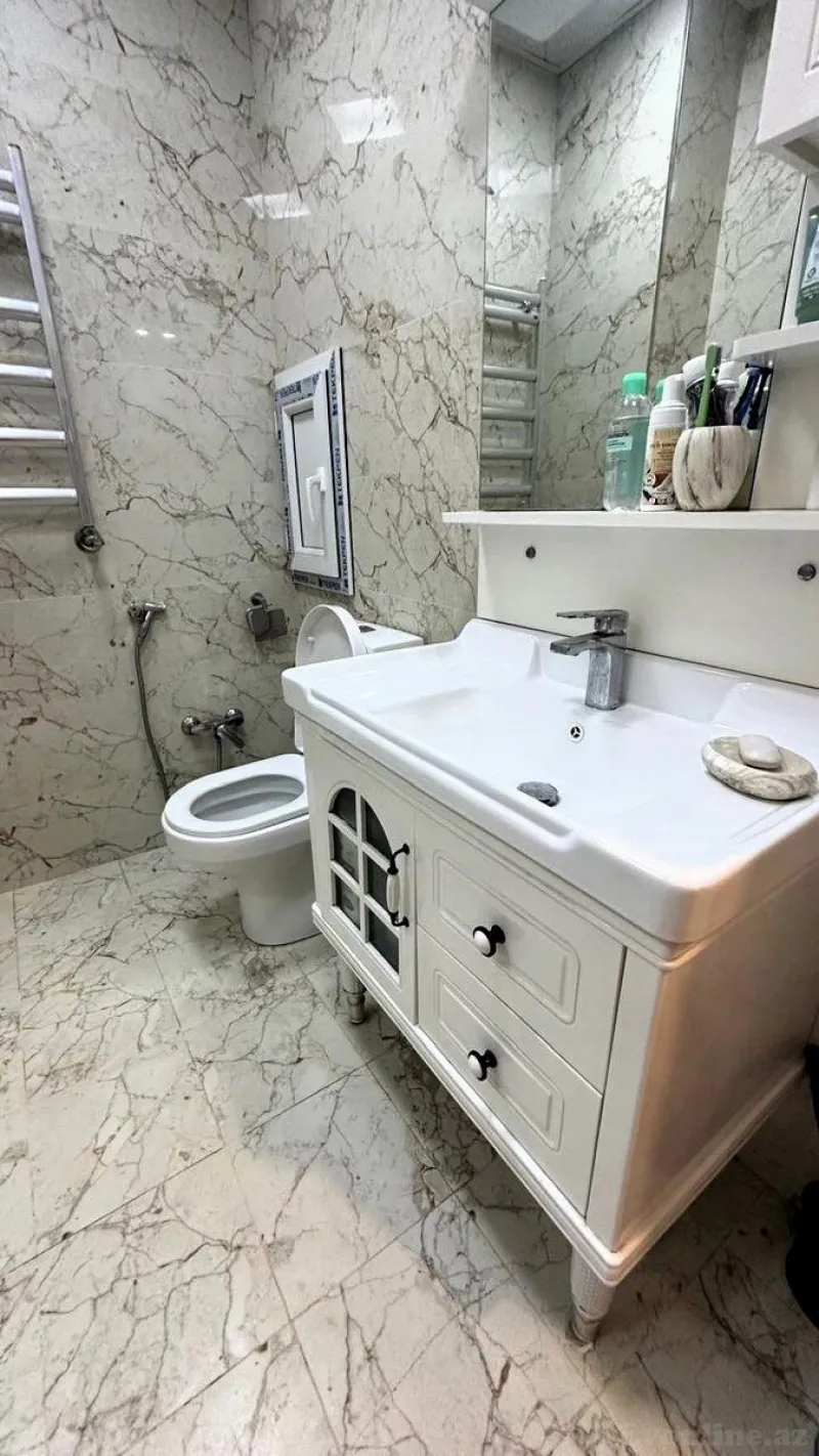 Satılır 3 otaqlı Mənzil Yeni tikili 170 m² Elmlər Akademiyası m. - şəkil 16