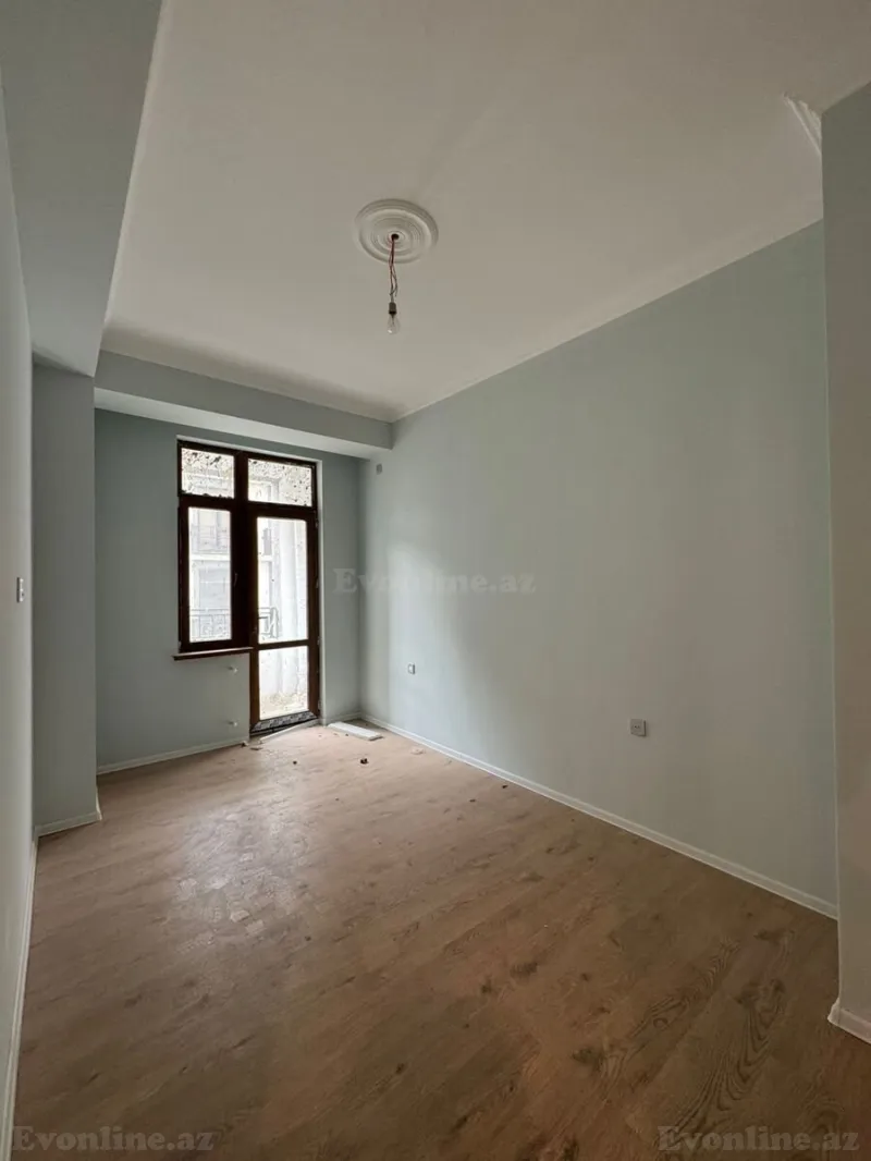 Satılır 4 otaqlı Mənzil Yeni tikili 130 m² 8 Noyabr m. - şəkil 5