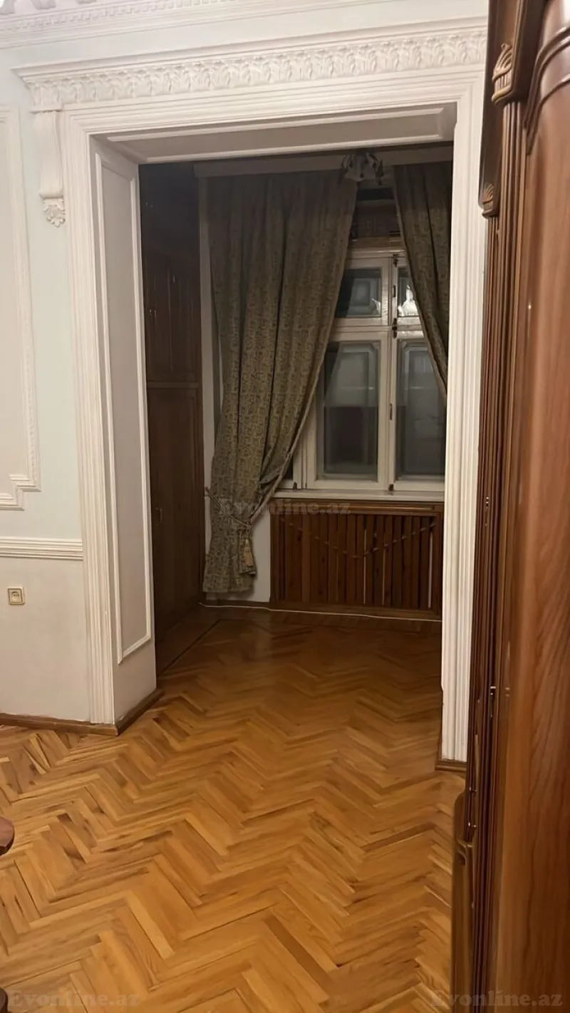 Kirayə verilir 3 otaqlı Mənzil Köhnə tikili 90 m² İçərişəhər m. - şəkil 4