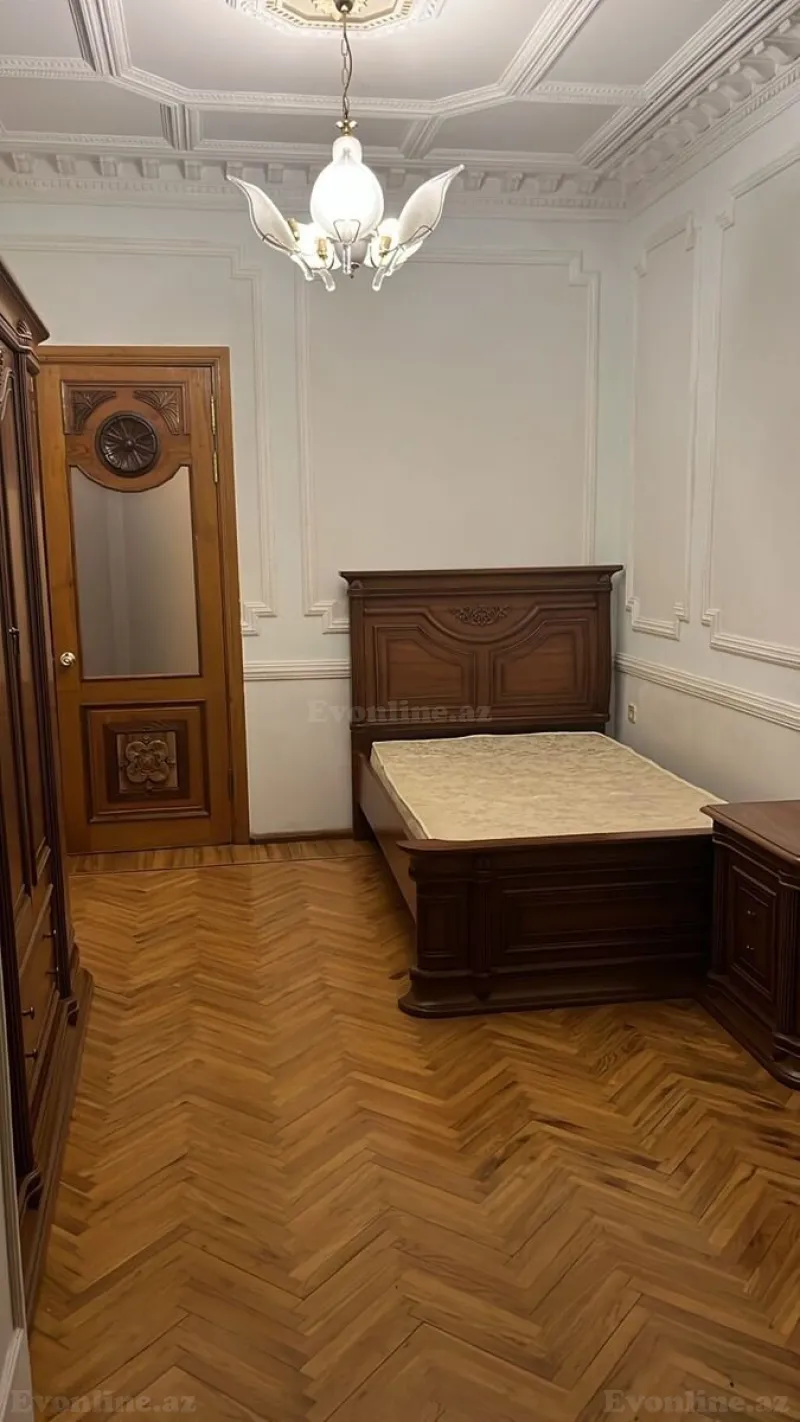 Kirayə verilir 3 otaqlı Mənzil Köhnə tikili 90 m² İçərişəhər m. - şəkil 5