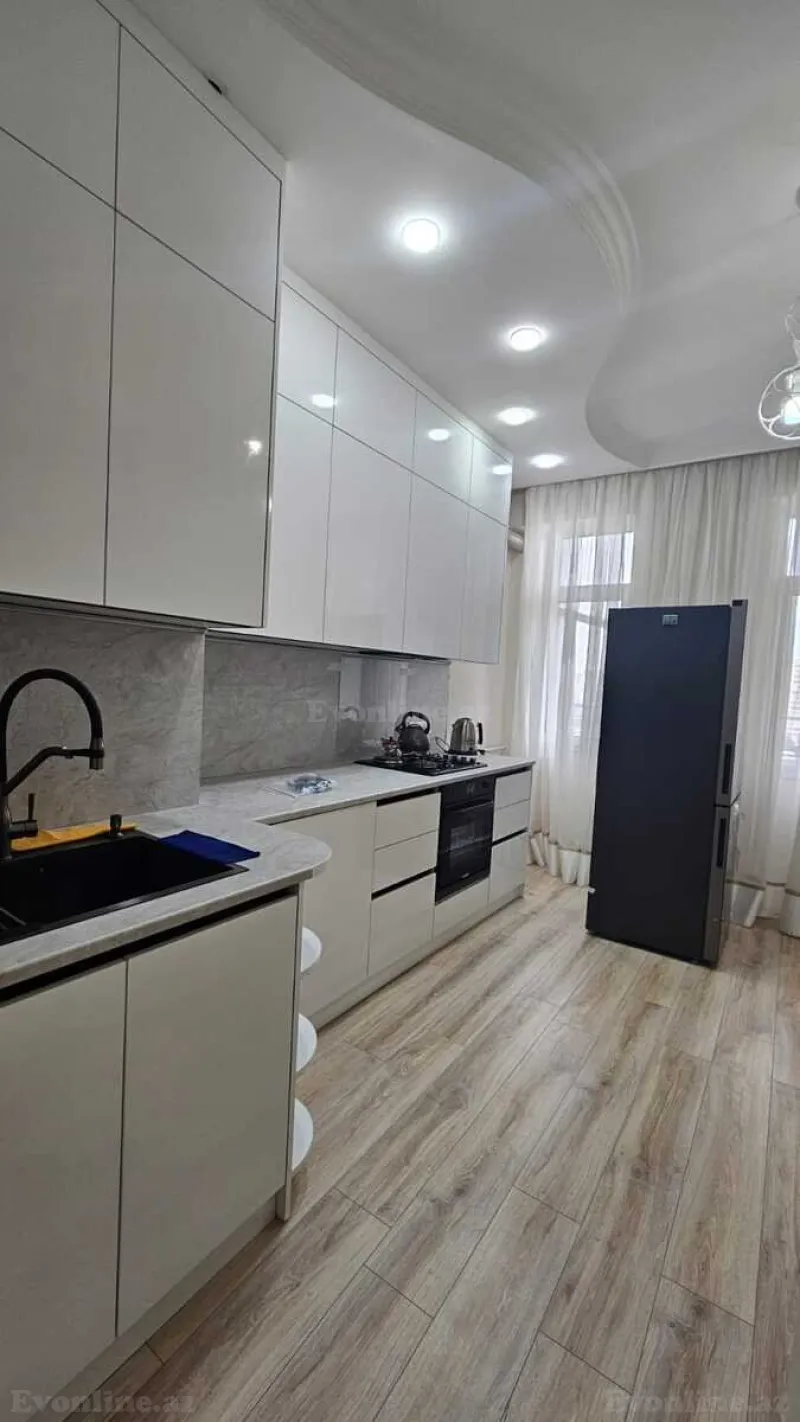 Kirayə verilir 2 otaqlı Mənzil Yeni tikili 79 m² İnşaatçılar m. - şəkil 5