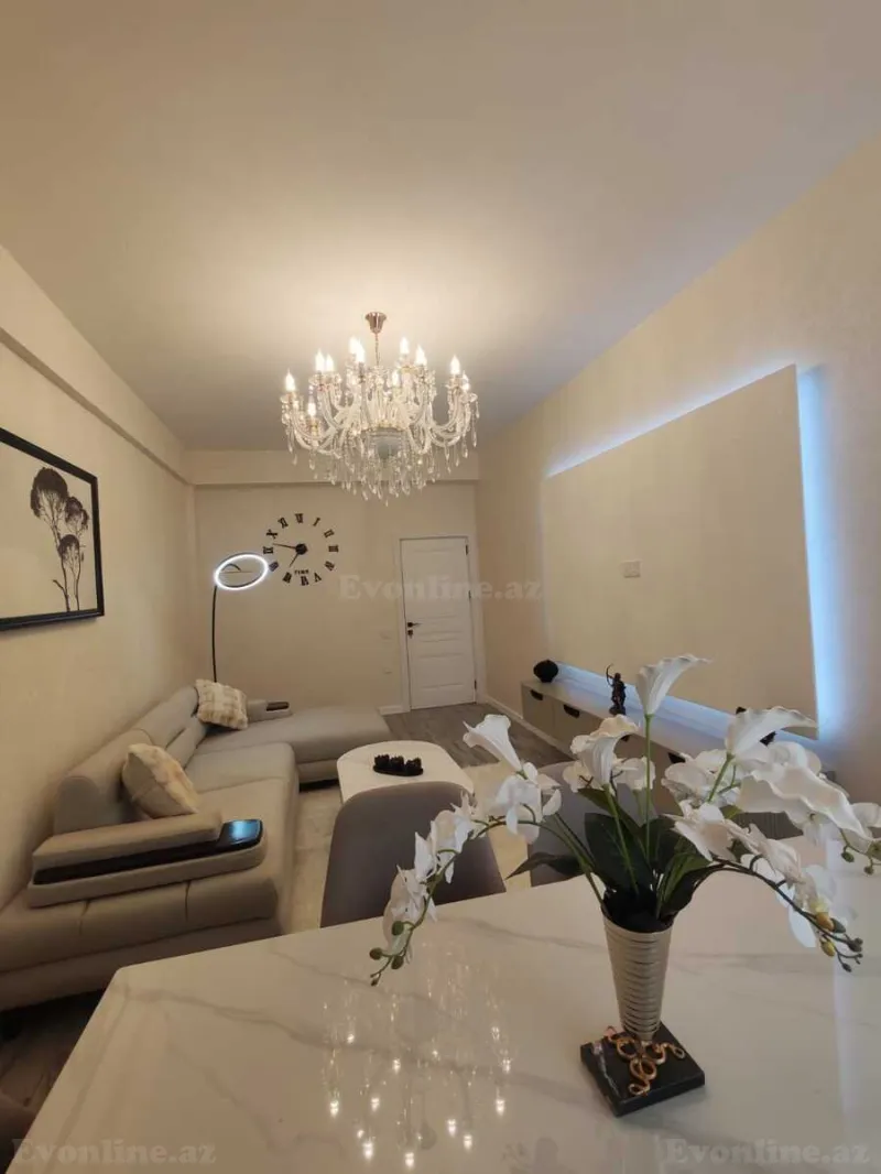 Satılır 2 otaqlı Mənzil Yeni tikili 101 m² 8 Noyabr m.