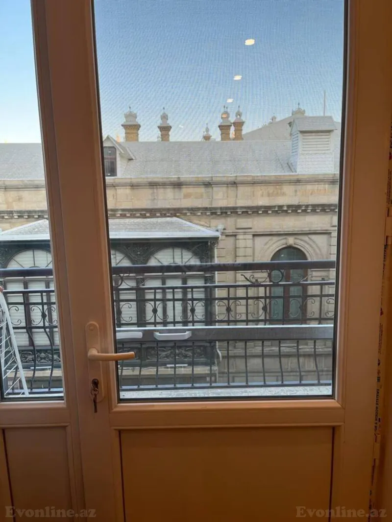 Kirayə verilir 2 otaqlı Mənzil Köhnə tikili 60 m² Sahil m. - şəkil 3