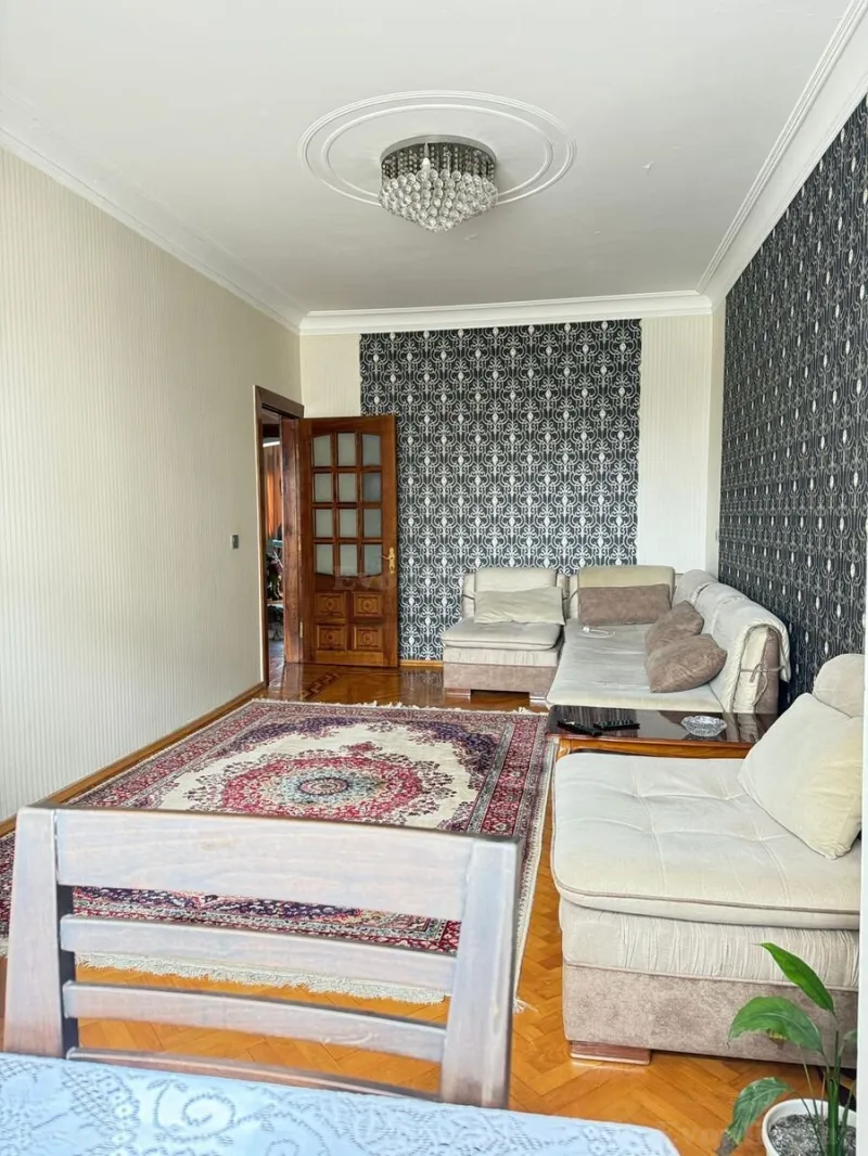 Satılır 3 otaqlı Mənzil Köhnə tikili 90 m² 8-ci mikrorayon - şəkil 2