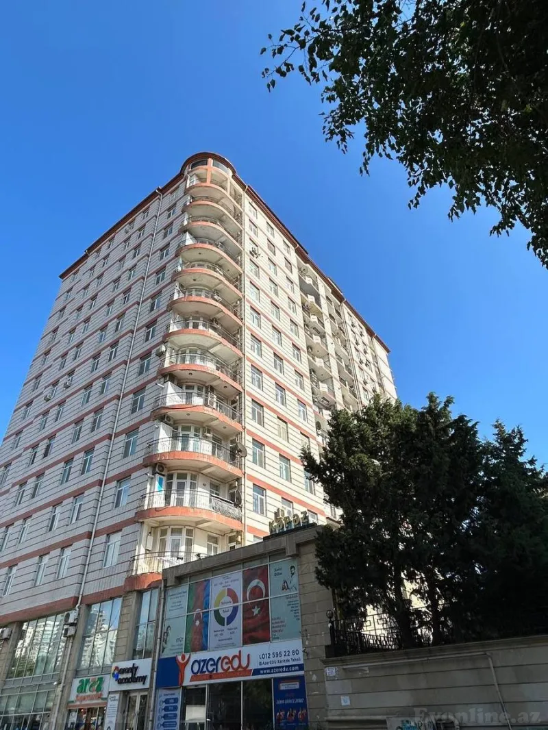 4 otaqlı Mənzil 223 m² Nizami m. Satılır