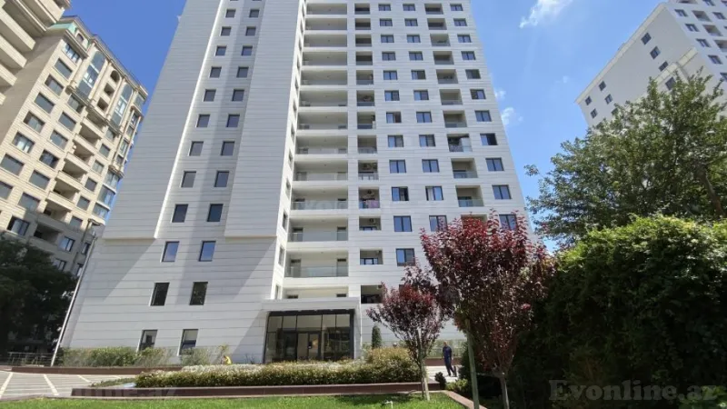 5 otaqlı Mənzil 225 m² Səbail r. Satılır