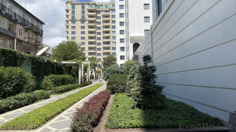 Satılır 5 otaqlı Mənzil Yeni tikili 225 m² Səbail r. - şəkil 18