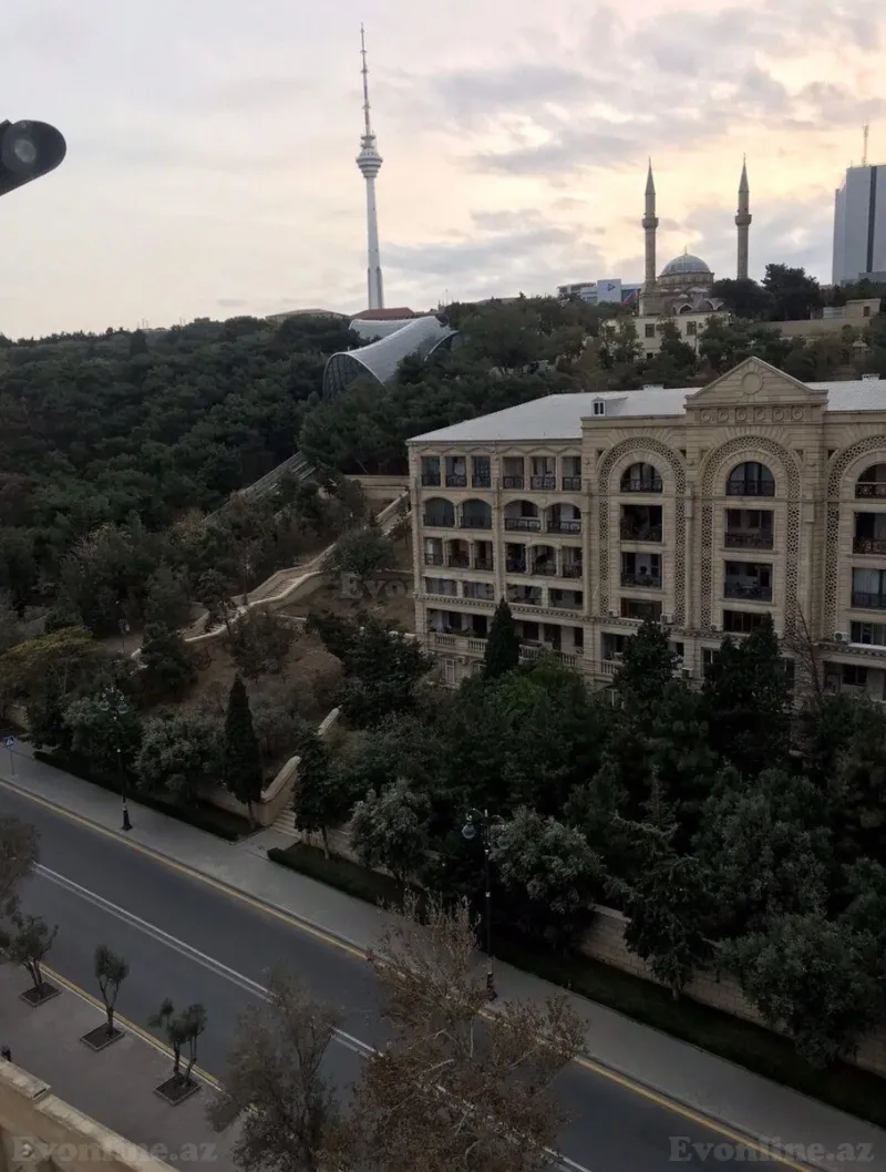 Kirayə verilir 2 otaqlı Mənzil Yeni tikili 110 m² İçərişəhər m. - şəkil 22