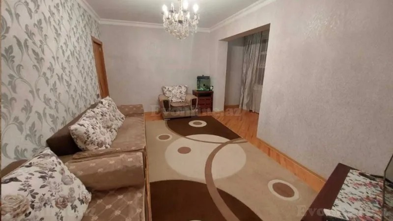 Satılır 4 otaqlı Mənzil Köhnə tikili 100 m² Xalqlar Dostluğu m. - şəkil 2