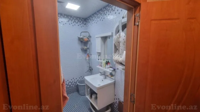 Satılır 4 otaqlı Mənzil Köhnə tikili 100 m² Xalqlar Dostluğu m. - şəkil 6