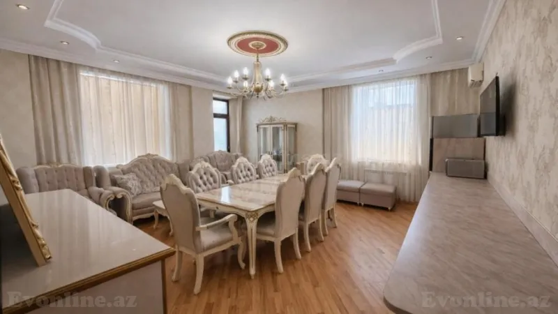 3 otaqlı Mənzil 105 m² İnşaatçılar m. Satılır