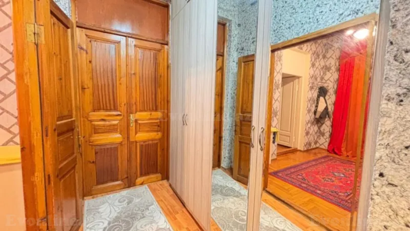 Kirayə verilir 3 otaqlı Mənzil Köhnə tikili 69 m² İçərişəhər m. - şəkil 8