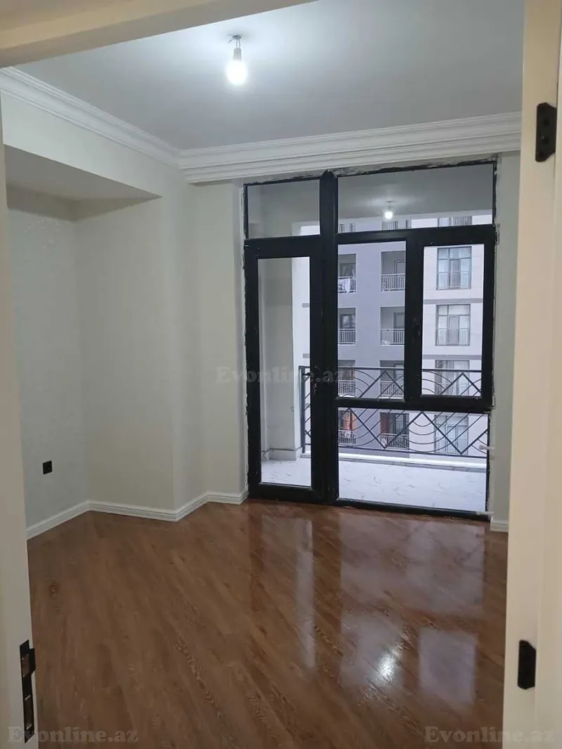 2 otaqlı Mənzil 80 m² 28 May m. Satılır