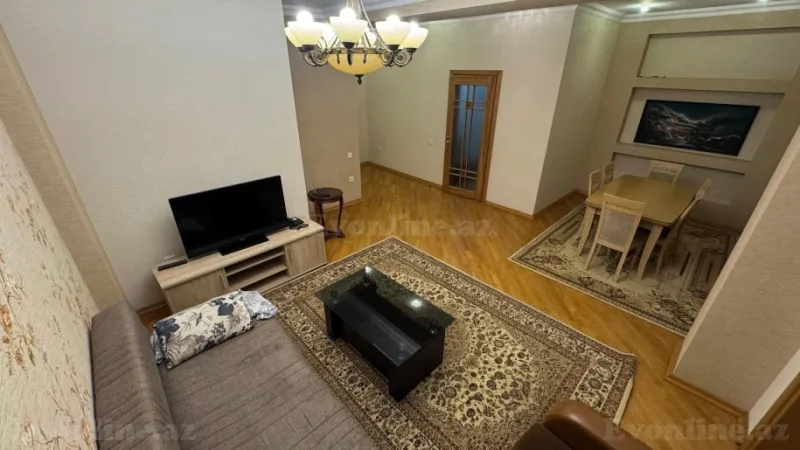 3 otaqlı Mənzil 120 m² Xətai m. Kirayə verilir
