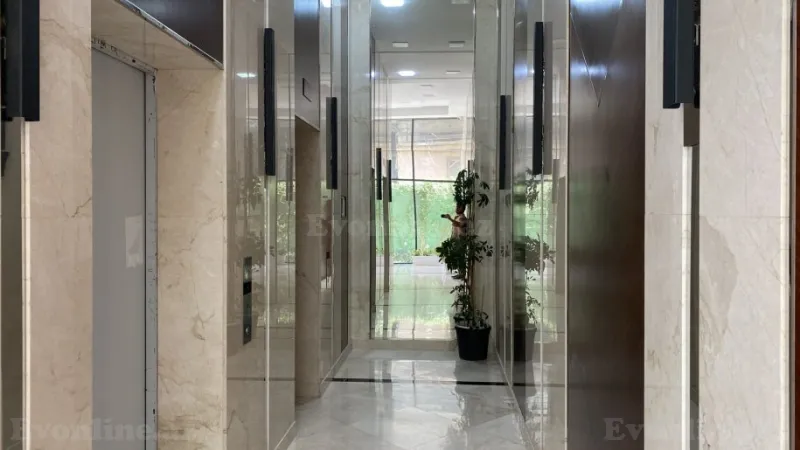 Satılır 4 otaqlı Mənzil Yeni tikili 212 m² Səbail r. - şəkil 18