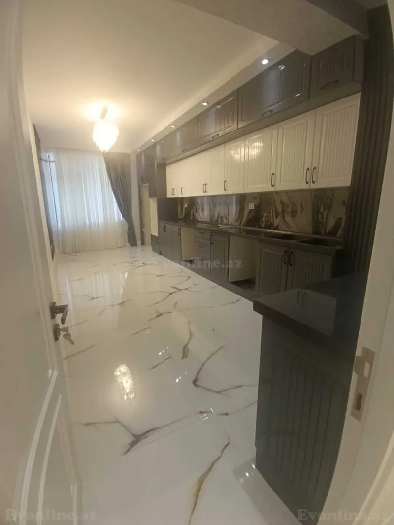 Satılır 4 otaqlı Mənzil Yeni tikili 215 m² Azadlıq prospekti m. - şəkil 5