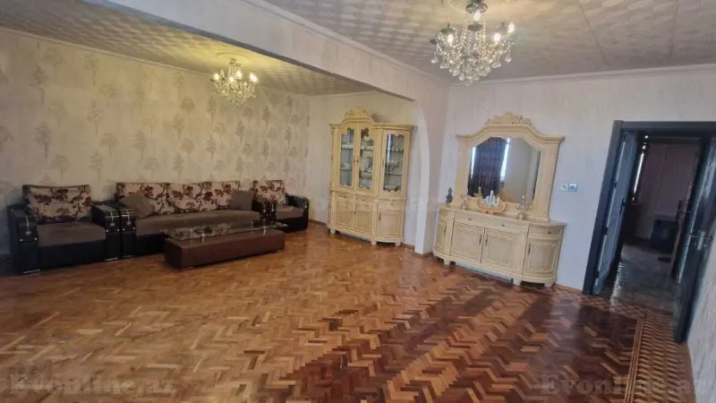 Kirayə verilir 5 otaqlı Mənzil Köhnə tikili 130 m² Suraxanı r.