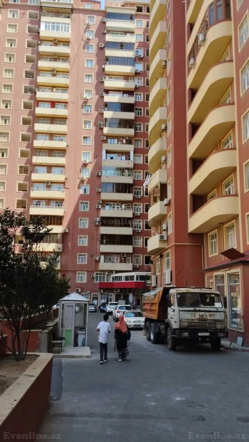Satılır 2 otaqlı Mənzil Yeni tikili 88 m² 8-ci mikrorayon