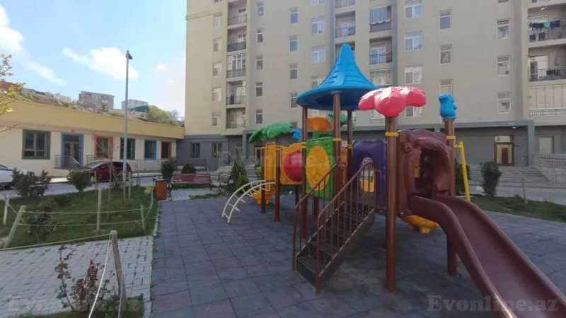 4 otaqlı Mənzil 111 m² Yasamal r. Satılır