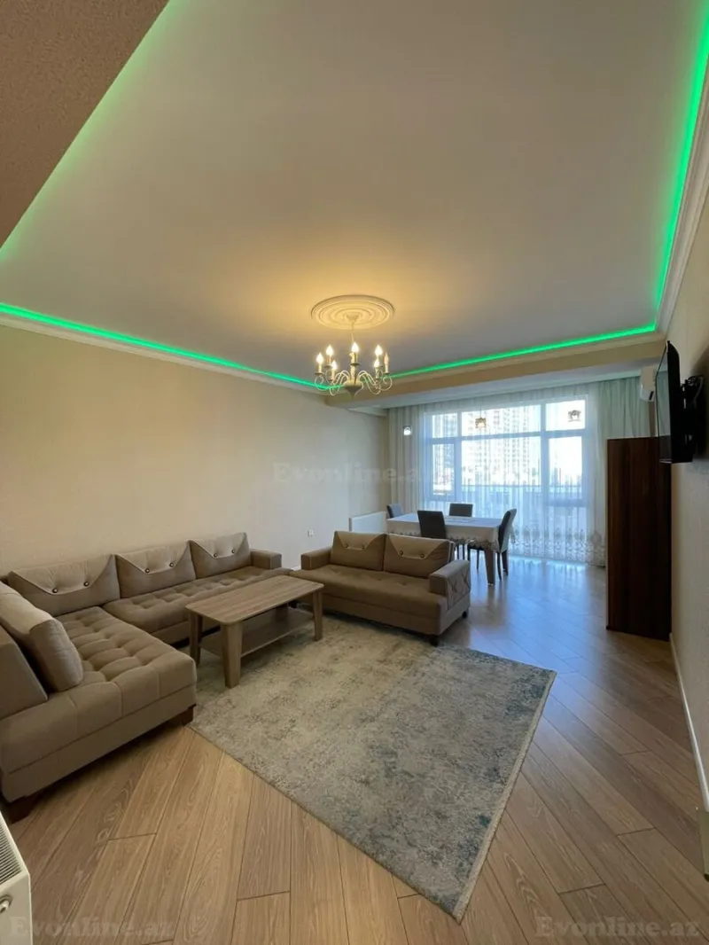 2 otaqlı Mənzil 110 m² 28 May m. Kirayə verilir