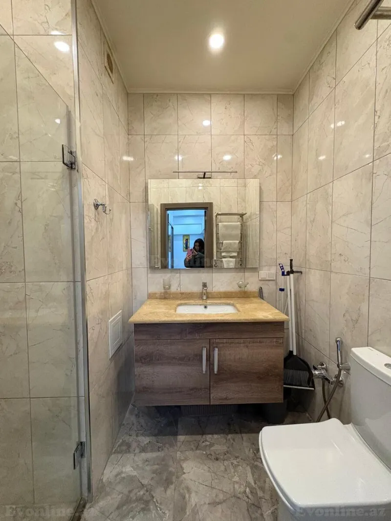 Kirayə verilir 4 otaqlı Mənzil Yeni tikili 170 m² Xətai r. - şəkil 24