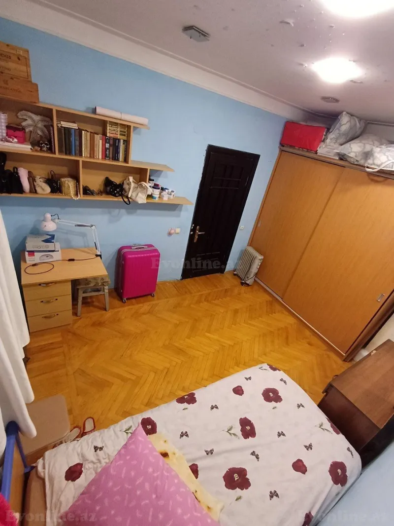 Satılır 3 otaqlı Mənzil Köhnə tikili 70 m² Nərimanov r. - şəkil 4