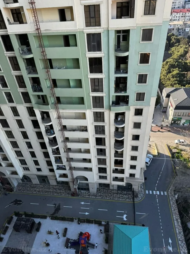Satılır 4 otaqlı Mənzil Yeni tikili 136 m² Neftçilər m. - şəkil 14