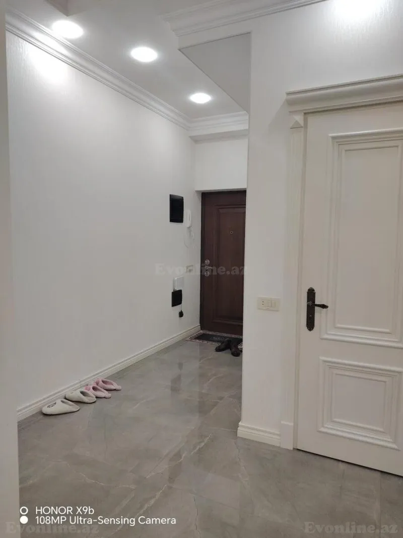Kirayə verilir 2 otaqlı Mənzil Yeni tikili 118 m² İnşaatçılar m. - şəkil 2