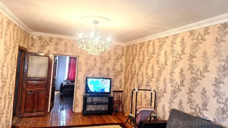 3 otaqlı Mənzil 72 m² Neftçilər m. Kirayə verilir