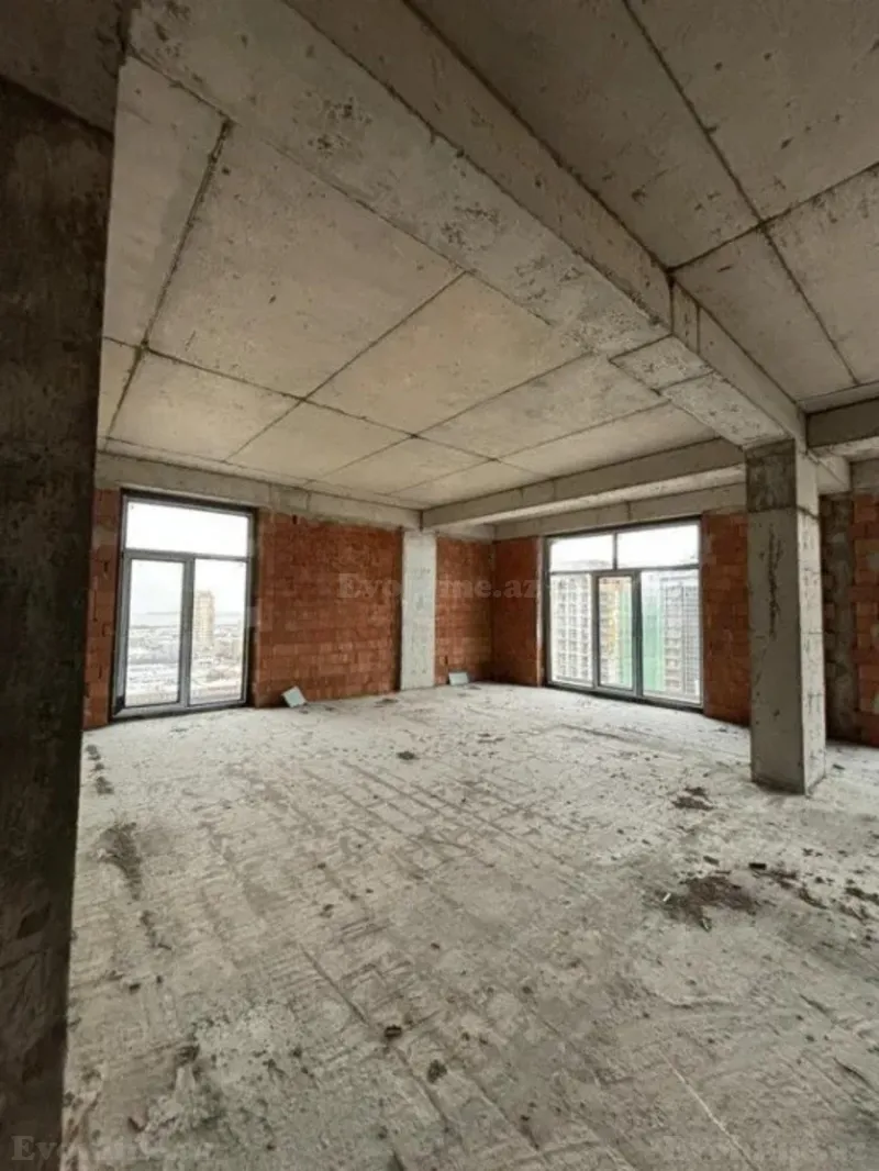 Satılır 4 otaqlı Mənzil Yeni tikili 149 m² 28 May m. - şəkil 3