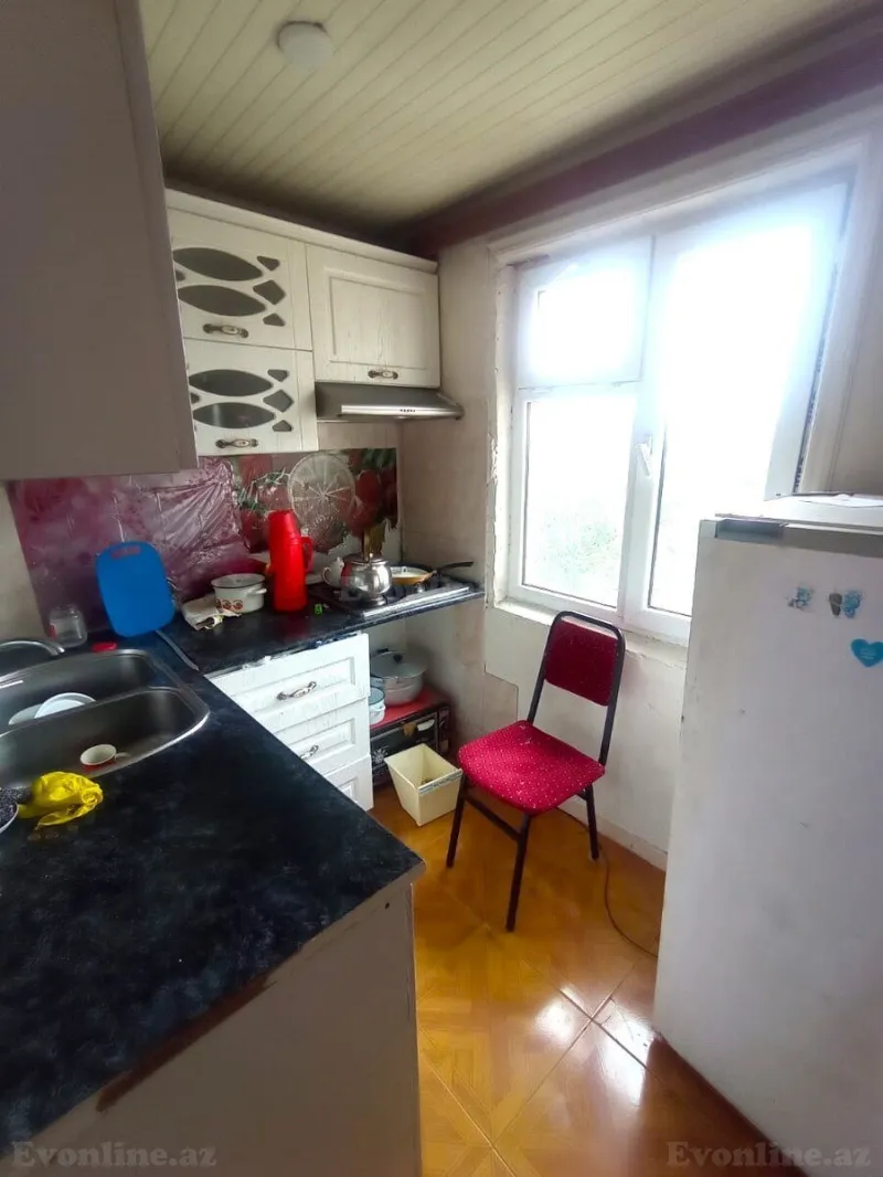 Satılır 2 otaqlı Mənzil Köhnə tikili 50 m² Neftçilər m. - şəkil 4