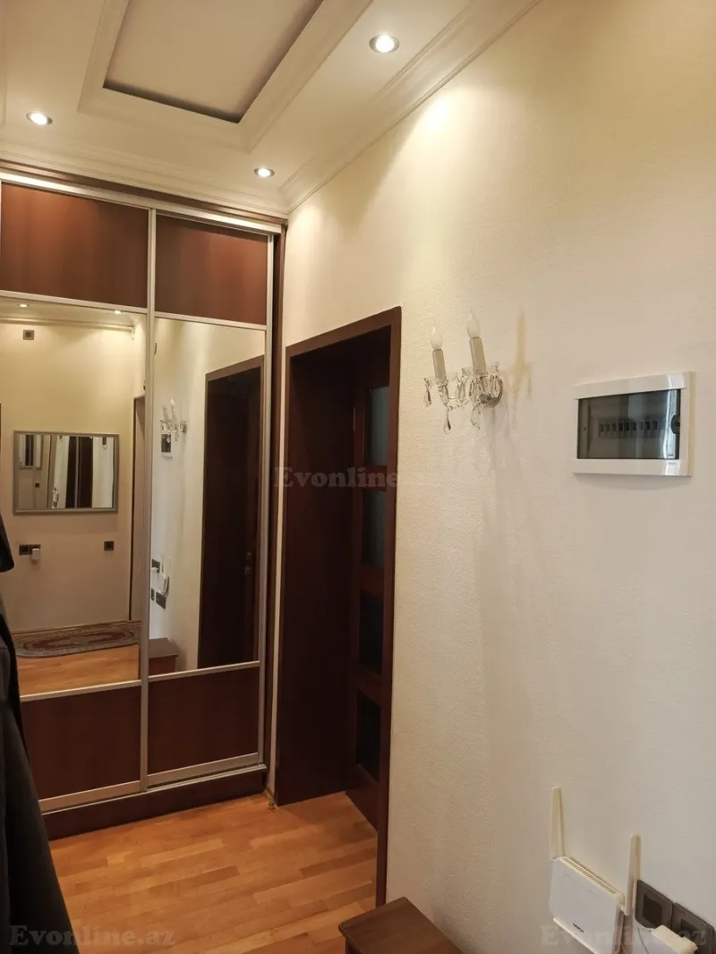 Satılır 2 otaqlı Mənzil Köhnə tikili 54 m² Nizami m. - şəkil 2