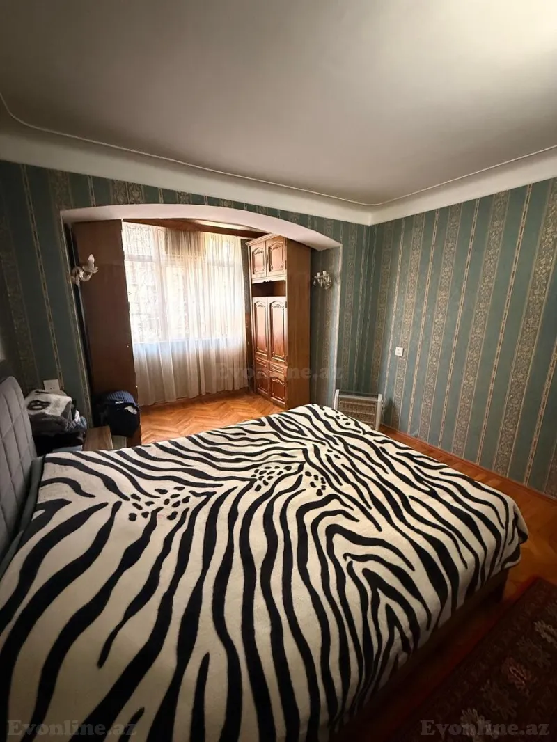 Satılır 3 otaqlı Mənzil Köhnə tikili 75 m² Nəriman Nərimanov m. - şəkil 2