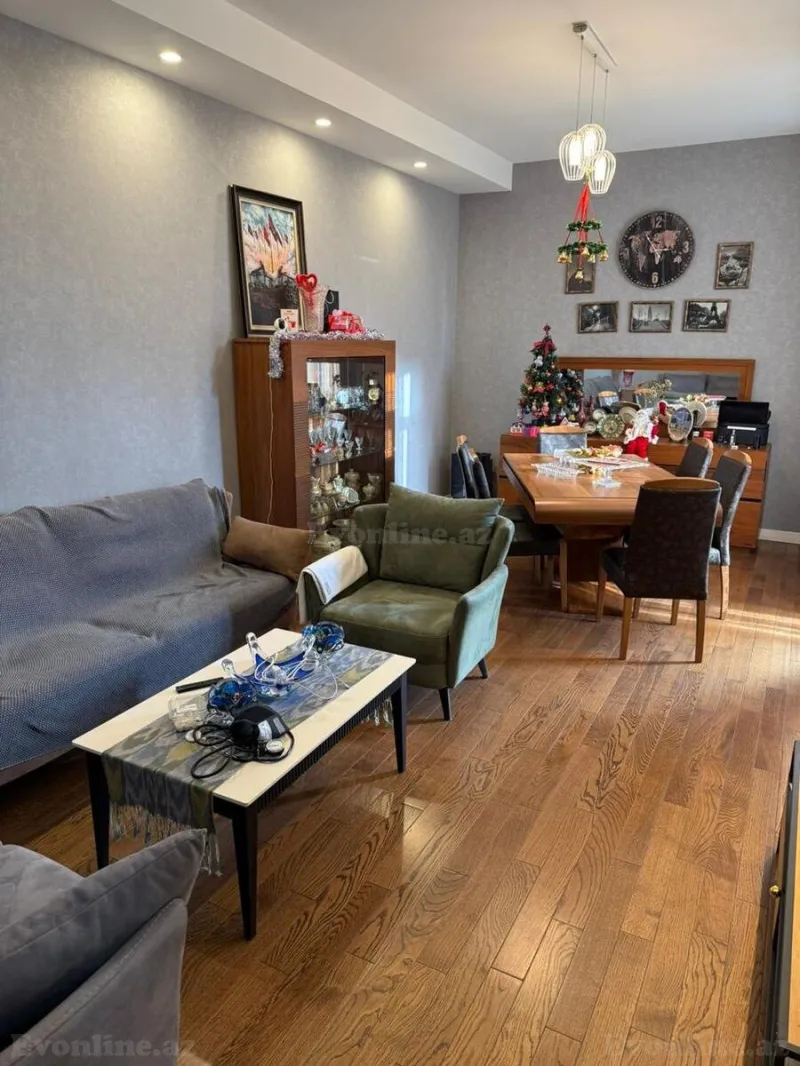 3 otaqlı Mənzil 105 m² 8 Noyabr m. Satılır