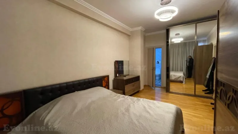 Kirayə verilir 3 otaqlı Mənzil Yeni tikili 130 m² Xətai m. - şəkil 9