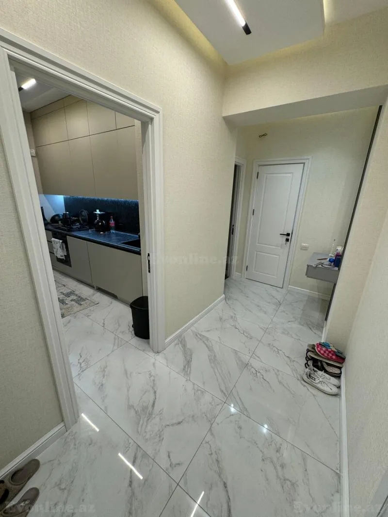 Kirayə verilir 2 otaqlı Mənzil Yeni tikili 70 m² Memar Əcəmi m. - şəkil 4