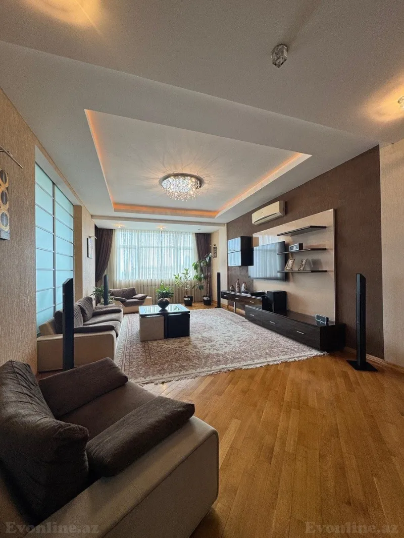 3 otaqlı Mənzil 142 m² Gənclik m. Satılır