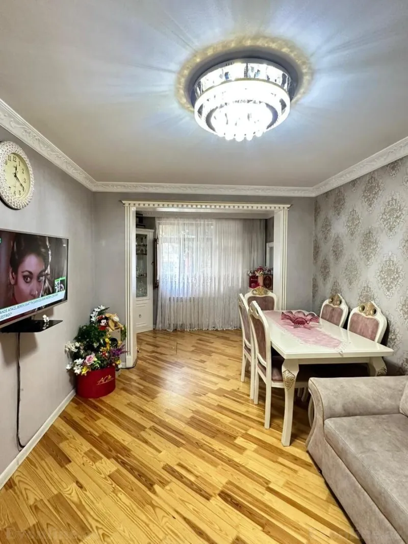 Satılır 2 otaqlı Mənzil Köhnə tikili 55 m² Neftçilər m. - şəkil 3