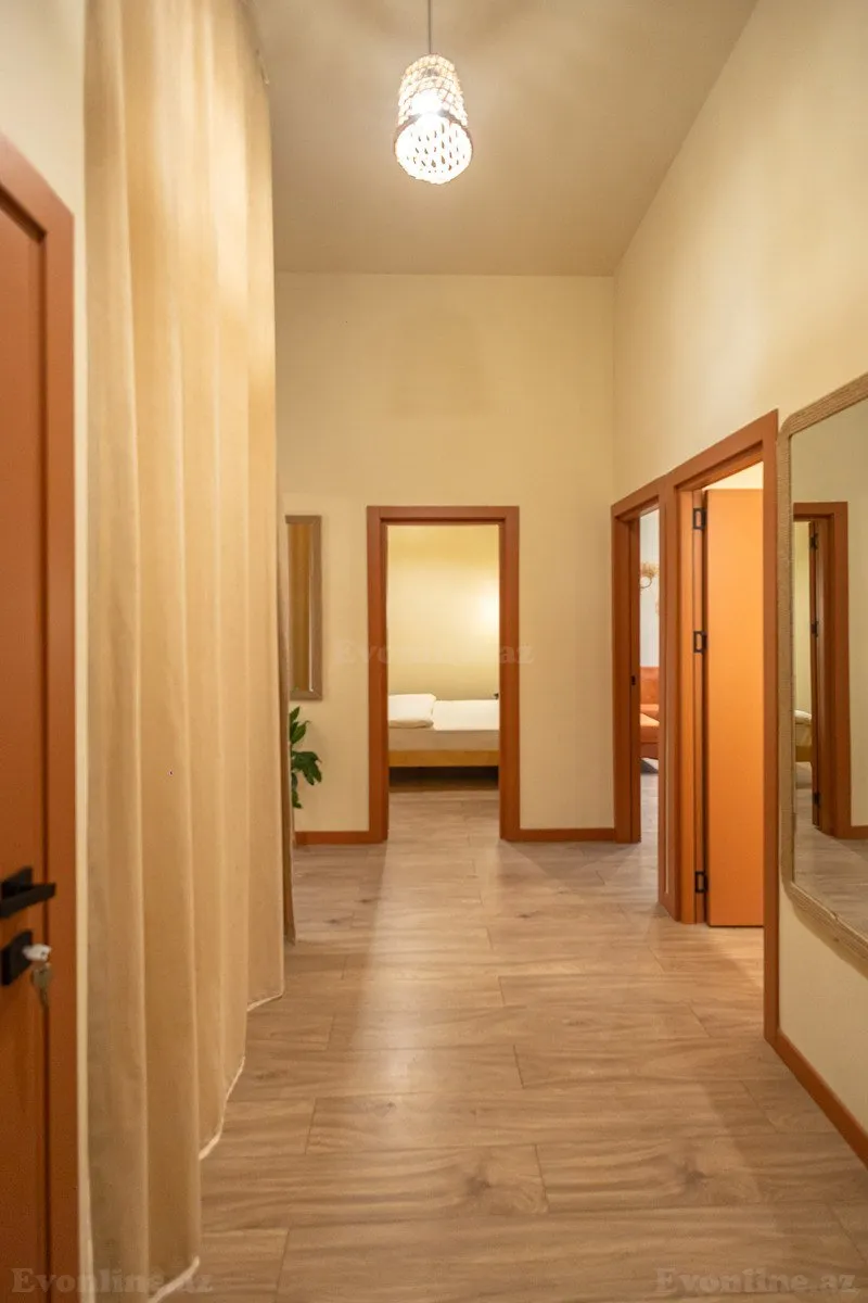 3 otaqlı Mənzil 78 m² İçərişəhər m. Satılır