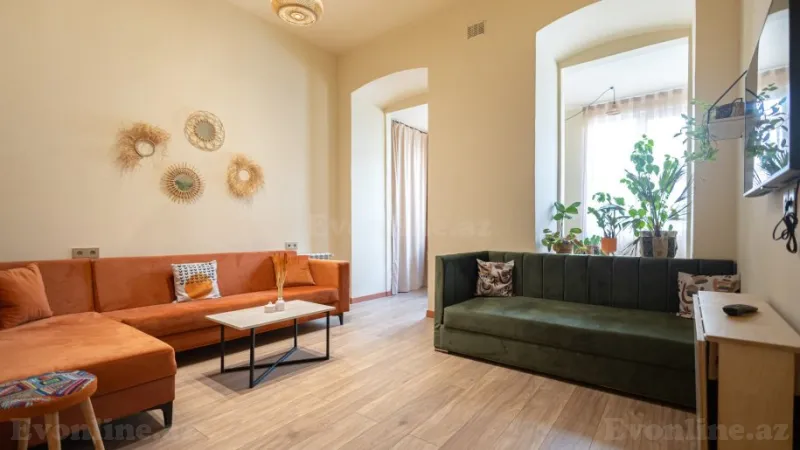 Satılır 3 otaqlı Mənzil Köhnə tikili 78 m² İçərişəhər m. - şəkil 2