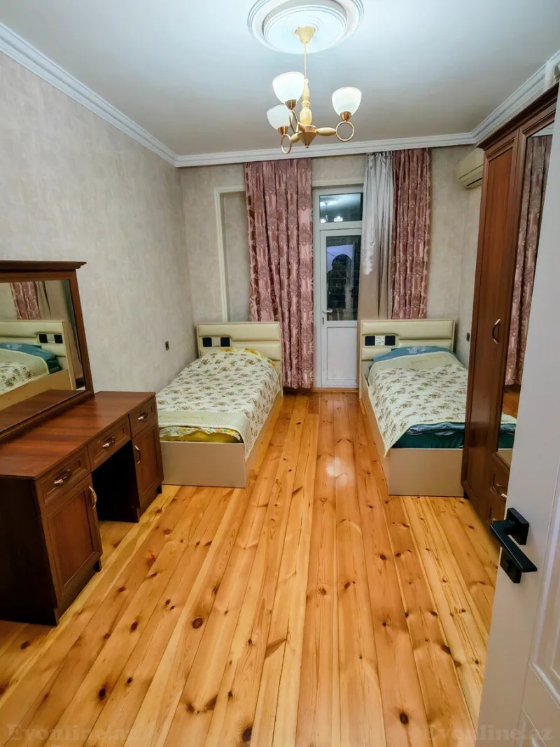 Satılır 4 otaqlı Mənzil Köhnə tikili 100 m² Suraxanı r. - şəkil 9