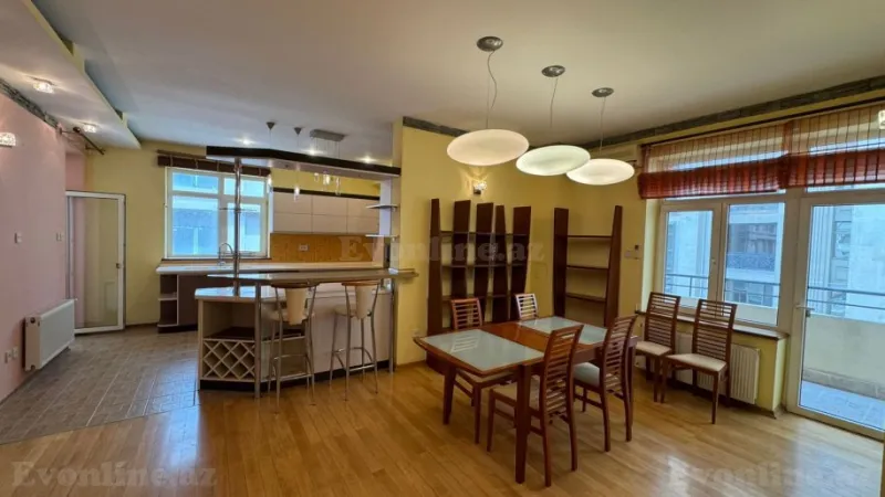 Kirayə verilir 6 otaqlı Mənzil Yeni tikili 250 m² İçərişəhər m. - şəkil 5