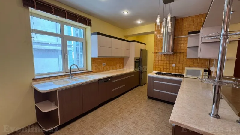 Kirayə verilir 6 otaqlı Mənzil Yeni tikili 250 m² İçərişəhər m. - şəkil 6