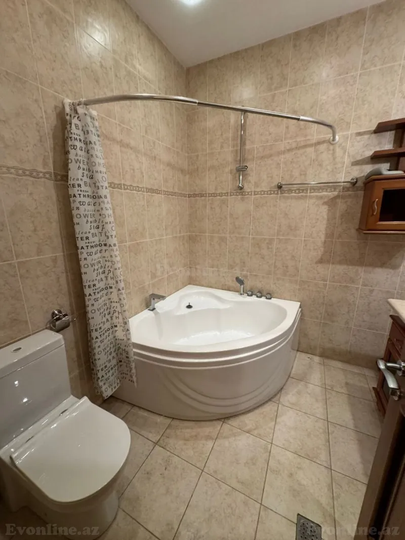 Kirayə verilir 6 otaqlı Mənzil Yeni tikili 250 m² İçərişəhər m. - şəkil 16