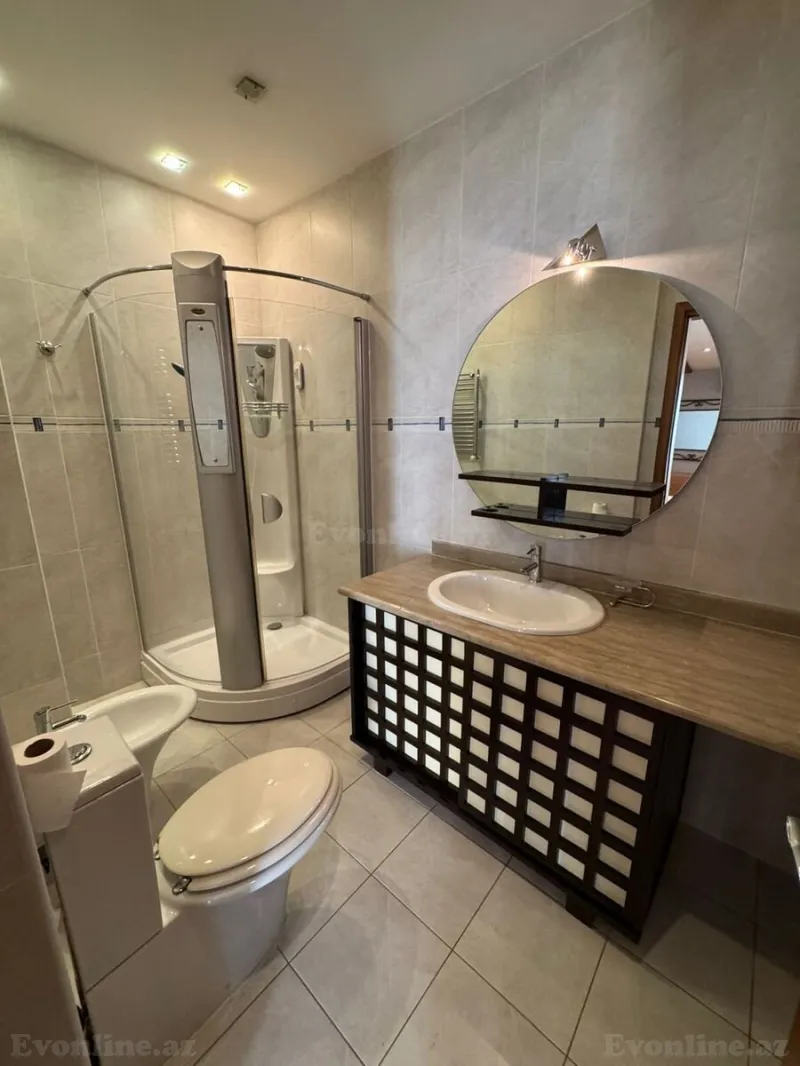 Kirayə verilir 6 otaqlı Mənzil Yeni tikili 250 m² İçərişəhər m. - şəkil 20