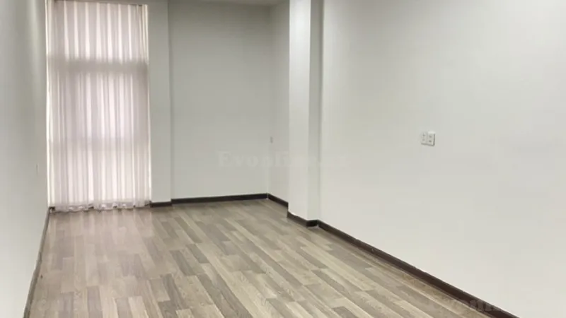 Kirayə verilir Ofis 32 m² 28 May m. - şəkil 3
