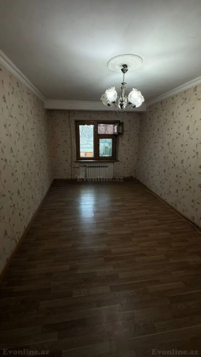 2 otaqlı Mənzil 65 m² Neftçilər m. Satılır